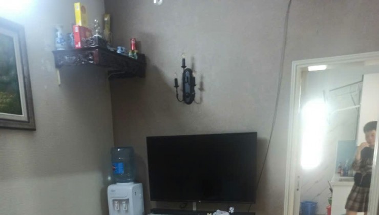 Tập thể 563 Giải Phóng 70m2, 3 ngủ, 8tr